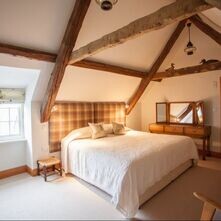 coach-house-cosy-bedroom